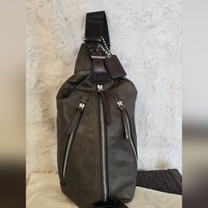Coach Sophisticated Woman's / Mens Leather Sling Pack in Dark Green